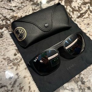 RAY-BAN Sunglasses. *New Condition*